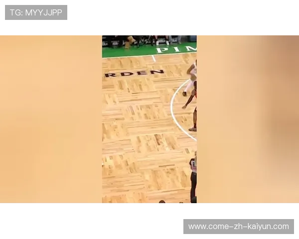 国王莱尔斯突破成功，侧翼翻身跳投